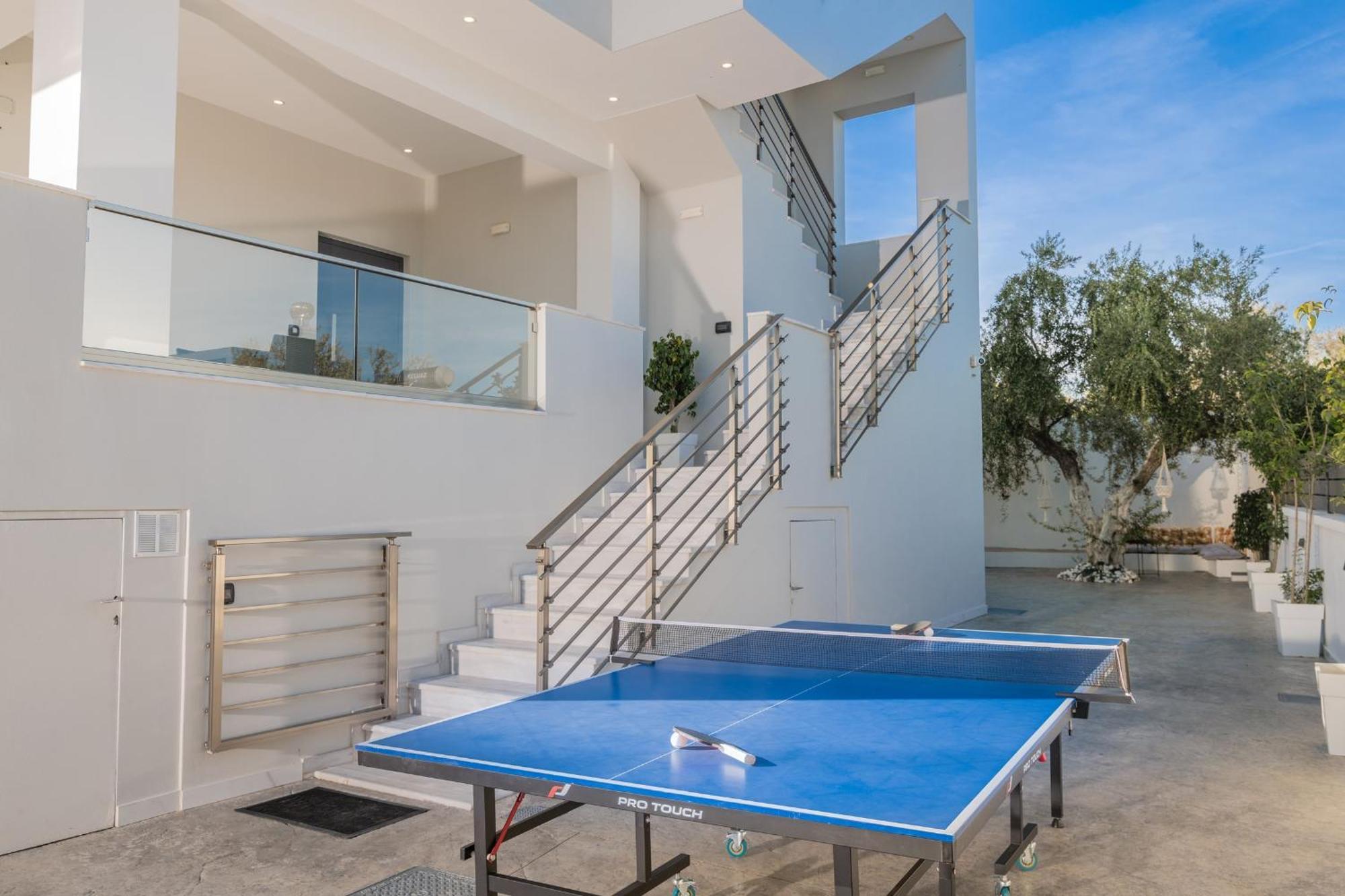 Royal View - Private Pool & Hot Tub Romírion