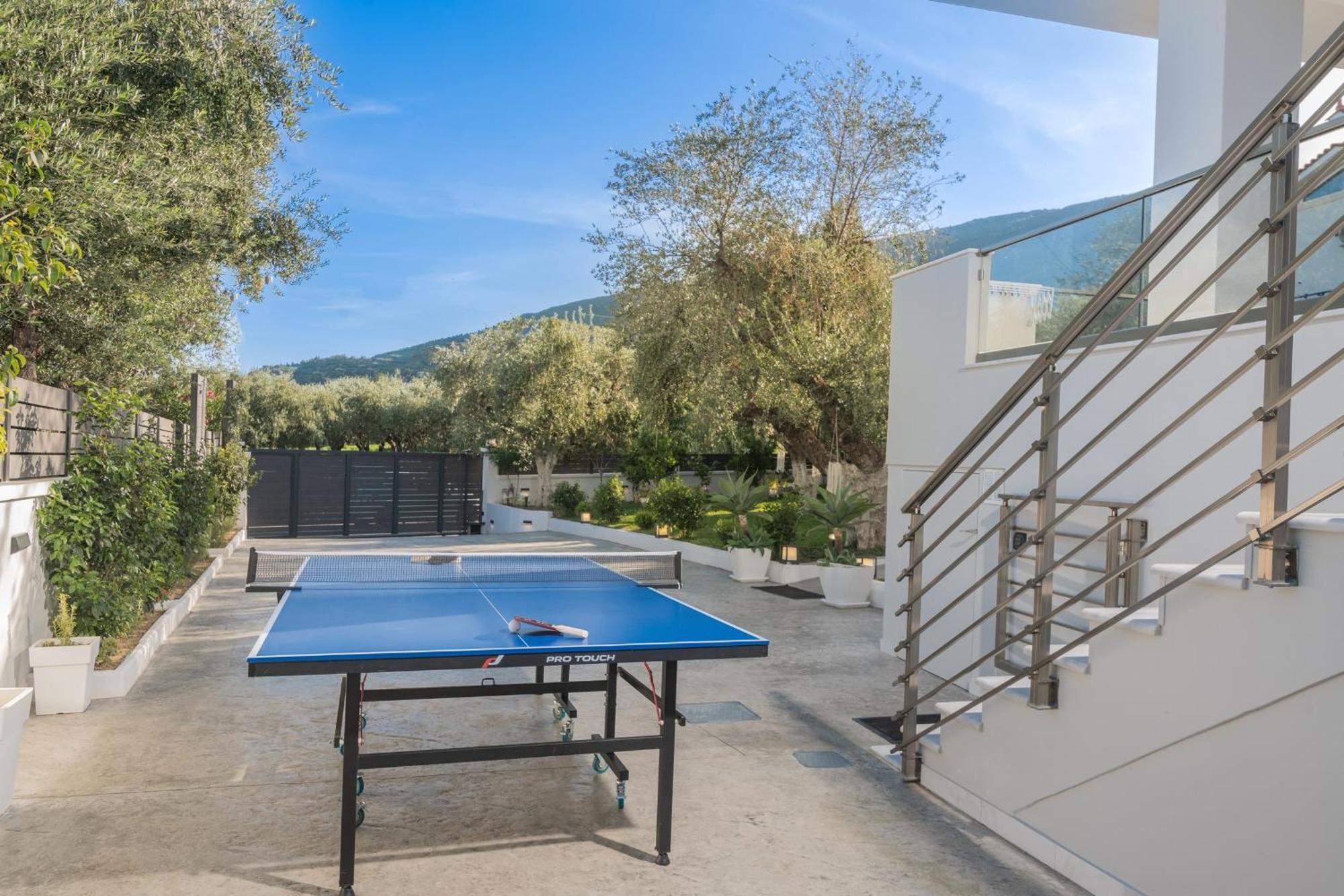 Royal View - Private Pool & Hot Tub Romírion