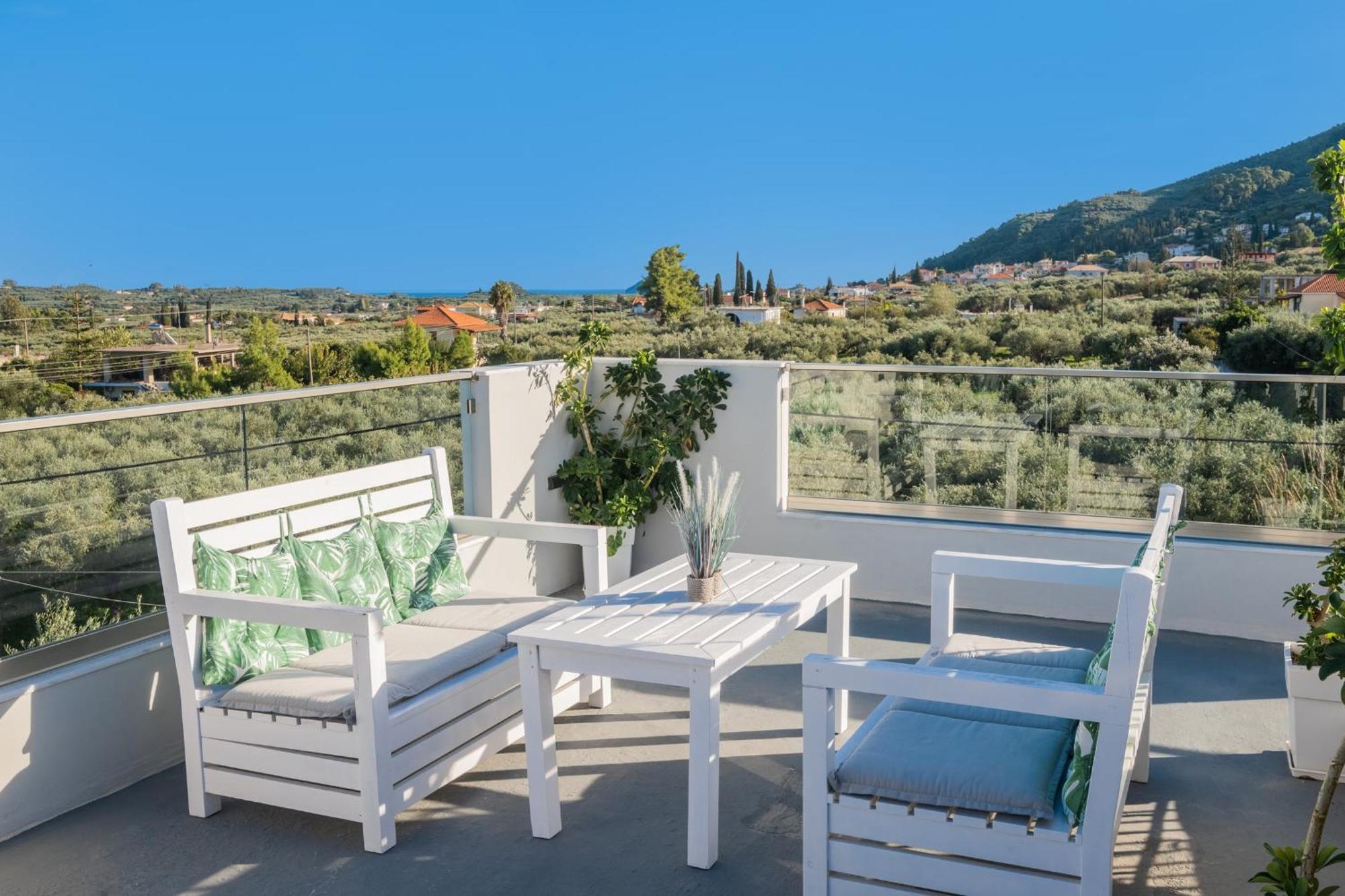 Royal View - Private Pool & Hot Tub *
